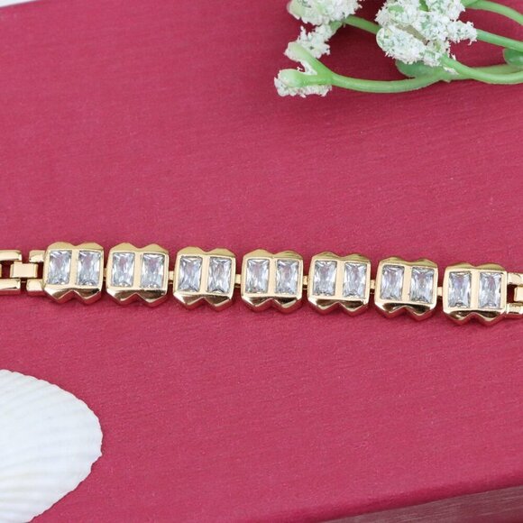 "Elegant Rose Gold Bracelet with Rectangular Crystal Links, XPBL0933 - Picture 9 of 12